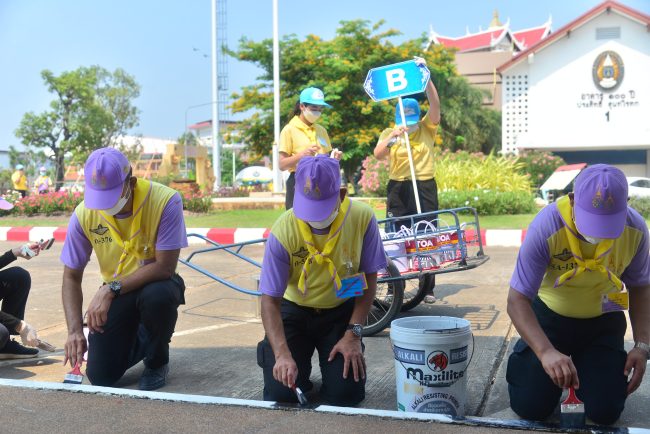 อุบลฯ จัดกิจกรรมจิตอาสาพัฒนาปรับปรุงภูมิทัศน์