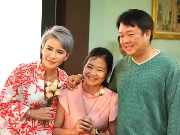 กาญจนบุรี – พยาบาลสาว โรงพยาบาลด่านมะขามเตี้ย โพสต์ซึ้ง หลังหมอหวัด หมอนัก