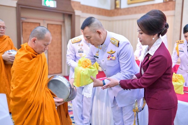 สำนักงานตำรวจแห่งชาติ จัดพิธีเจริญพระพุทธมนต์ถวายเป็นพระราชกุศล และกิจกรรมจิตอาสาพระราชทาน เนื่องในโอกาสวันคล้ายวันพระบรมราชสมภพ พระบาทสมเด็จพระบรมชนกาธิเบศร มหาภูมิพลอดุลยเดชมหาราช บรมนาถบพิตร (วันชาติและวันพ่อแห่งชาติ) เพื่อน้อมรำลึกในพระมหากรุณาธิคุณ