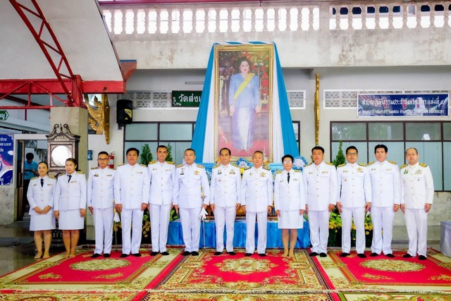 ยะลาพุทธศาสนิกชนชาวอำเภอเบตงร่วมพิธีทำบุญตักบาตร ถวายเป็นพระราชกุศล เนื่องในวันแม่แห่งชาติ