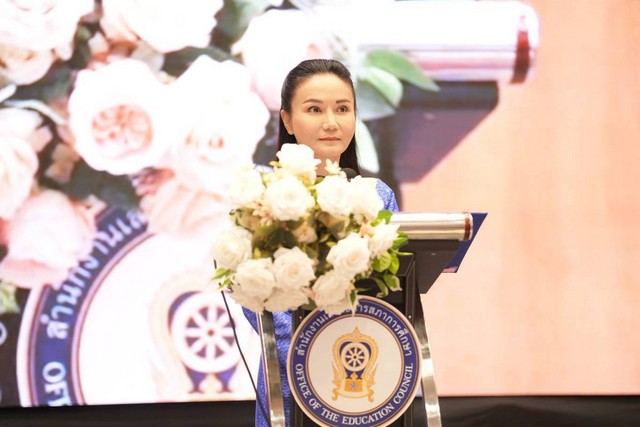 จ.ราชบุรี/สมัชชาการศึกษาจังหวัดราชบุรีรับรางวัลสมัชชาสภาการศึกษาระดับชาติขับเคลื่อนศักยภาพพื้นที่ โดยมหาวิทยาลัยราชภัฏหมู่บ้านจอมบึง