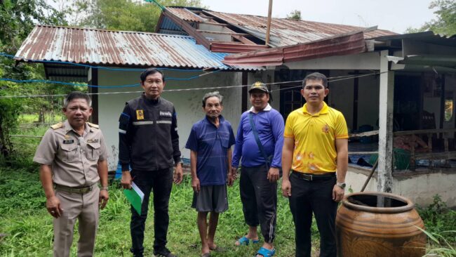 อำนาจเจริญ เกิดเหตุพายุ ทาจิกิ พัดบ้านเรือนประชาชนเสียหาย ผู้ว่าราชการจังหวัดกำชับอำเภอ องค์กรปกครองส่วนท้องถิ่น เร่งสำรวจเพื่อให้การช่วยเหลือผู้ประสบภัยอย่างทันท่วงที พร้อมเฝ้าระวังสถานการณ์ในทุกพื้นที่เสี่ยง