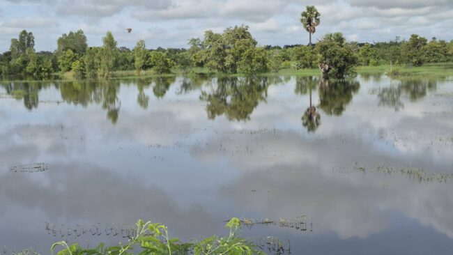 อำนาจเจริญ น้ำล้นพนังกันน้ำลำเซบายทั้ง 3 จุด ผู้ว่าคนใหม่ป้ายแดง สั่งระดมให้เสริม