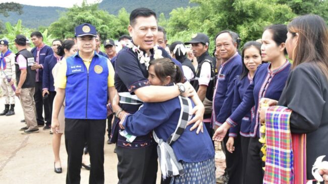 ผู้ว่าฯ มุกดาหาร เปิดสะพานข้ามห้วยเลา เชื่อมเศรษฐกิจยกระดับคุณภาพชีวิต ประชาชนดงหลวง