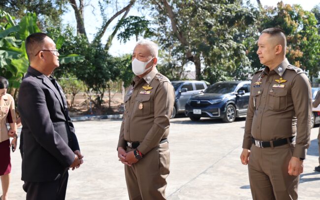 จังหวัดสุรินทร์ เด็กคือพลังขับเคลื่อนประเทศไทยในวันหน้า ภ.จว.สุรินทร์ ผนึกแม่บ้านตำรวจ ส่งมอบกำลังใจสู่