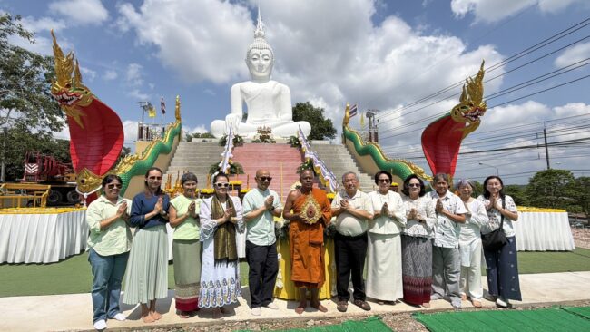 จันทบุรี พิธีใหญ่อัญเชิญ อุนาโลมประดิษฐานบนหน้าผากพระพุทธเทวฤทธิ์ หลวงพ่อใหญ่ วัดเนินเนรมิต