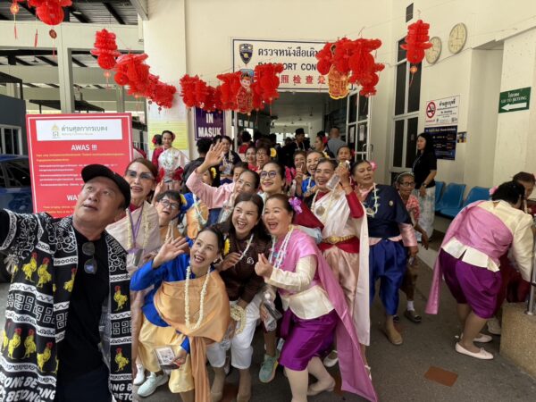 ยะลา สงกรานต์เบตงฉ่ำ คลื่นมหาชนหลั่งไหล สาดความสุข เล่นน้ำในงาน SONGKRAN ALOHA BETONG