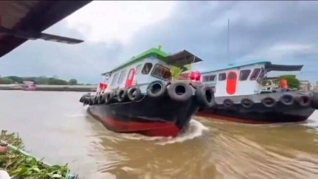 อยุธยา เกิดเหตุเรือลากจูงล่ม หน้าวัดพนัญเชิงวรวิหาร จ.พระนครศรีอยุธยา